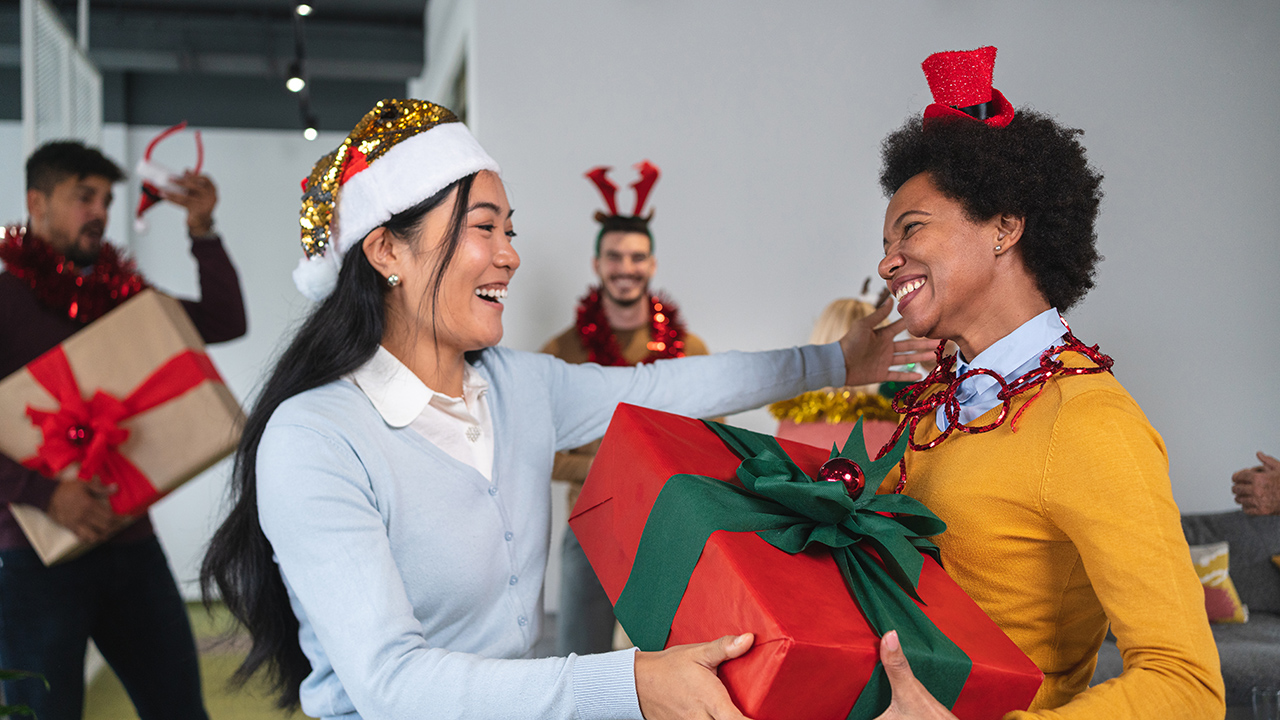 Worst' holiday gift survey suggests people don't like fruitcake,  weight-loss items or Christmas ties