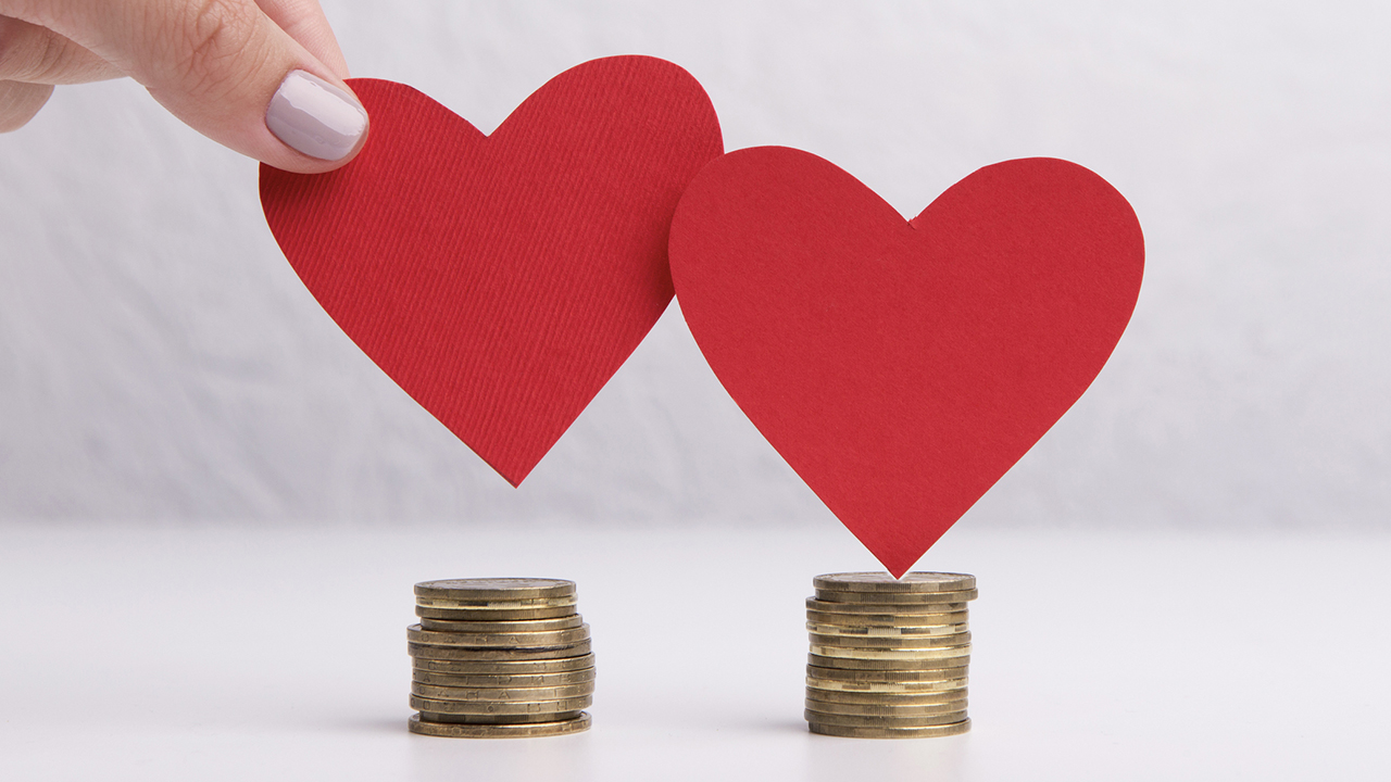 Americans plan to increase Valentine's Day spending despite squeezed budgets | Fox Business