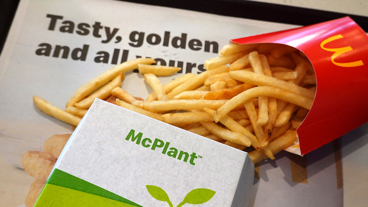 McDonald's' new plant-based menu item: non-chicken McNuggets | Fox Business