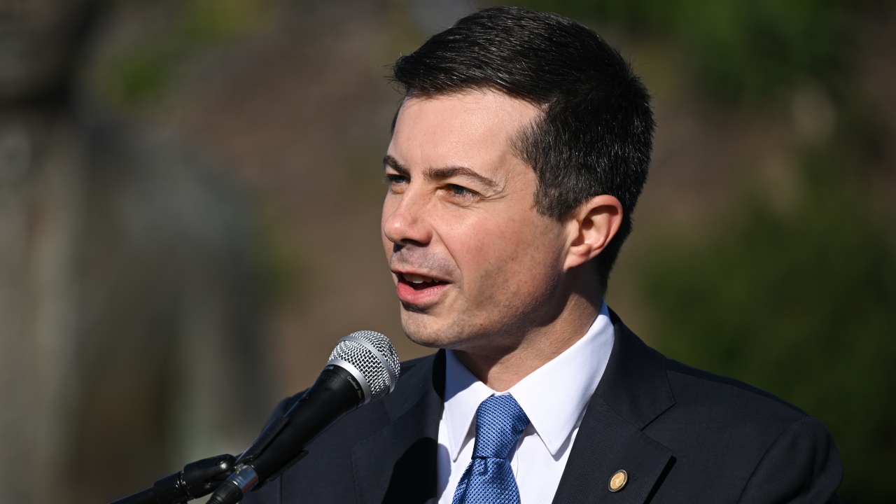 Rep. Byron Donalds, R-Fla., discusses Pete Buttigieg's absence in East Palestine following the train derailment, the administration's handling of disasters and examining the Biden family business. 