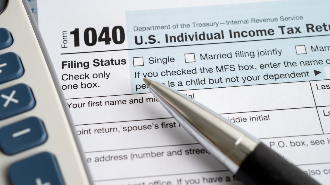 Still need to file your taxes? Last-minute tips for late filers