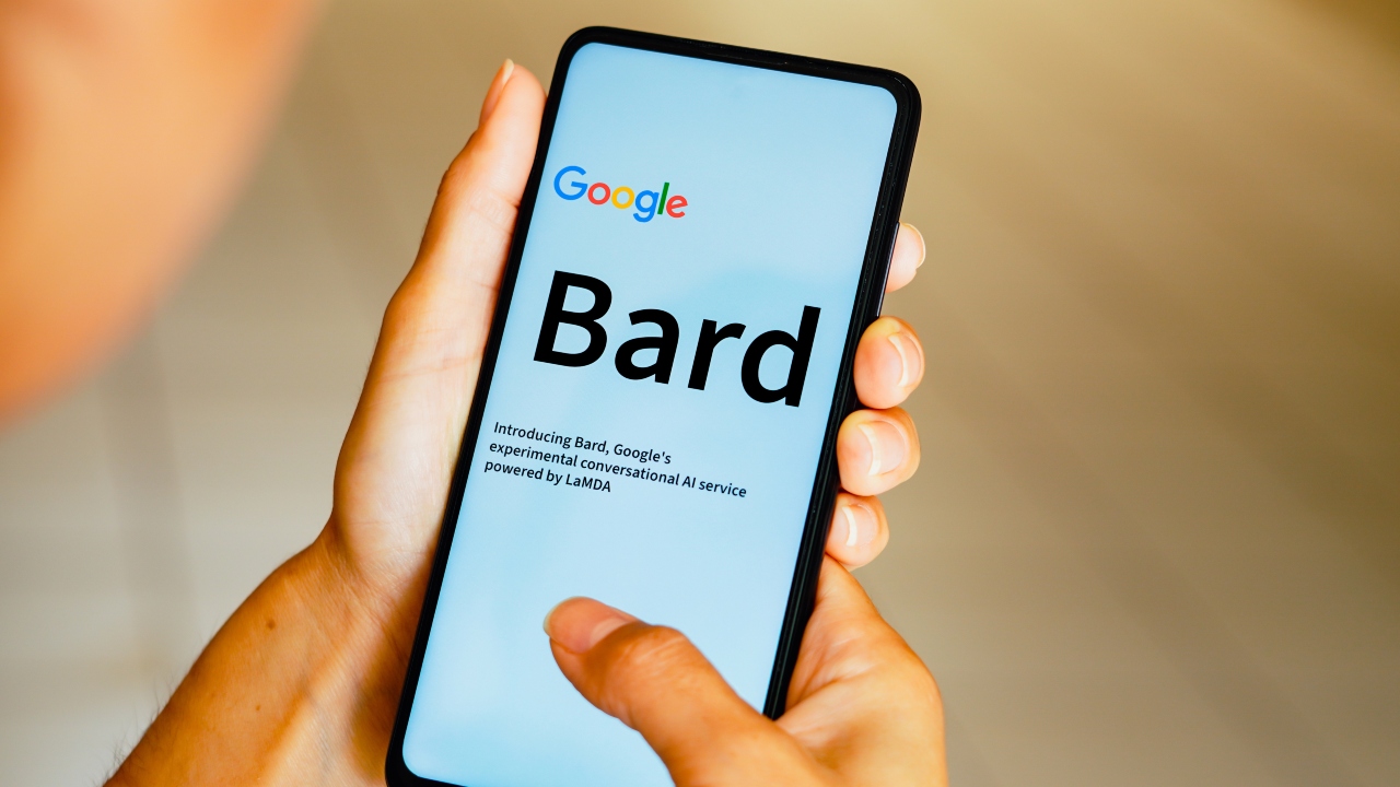 Google uses iPhone 14 Pro to promote Bard ChatGPT rival