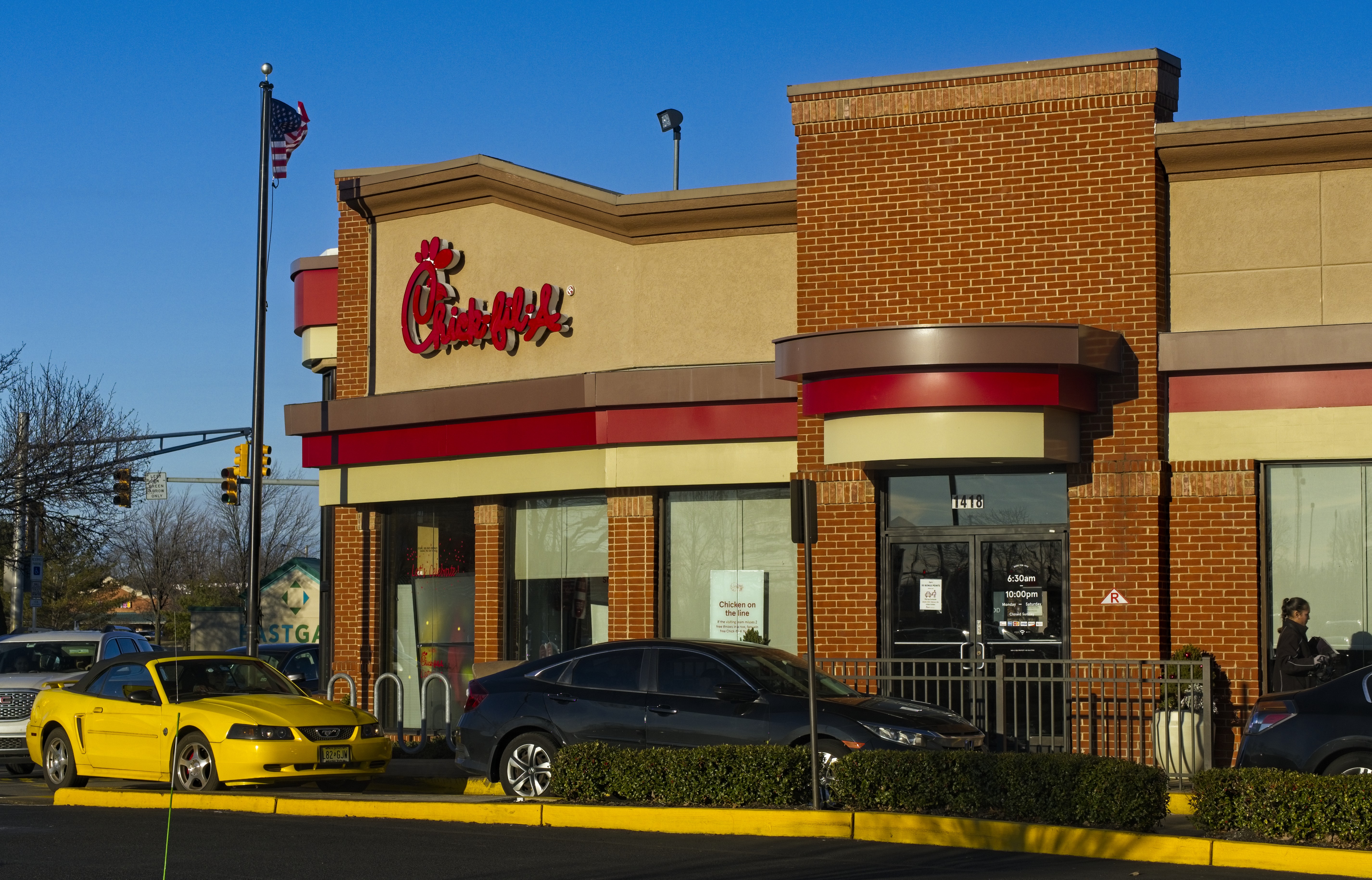 https://static.foxbusiness.com/foxbusiness.com/content/uploads/2023/03/chick-fil-a01.jpg