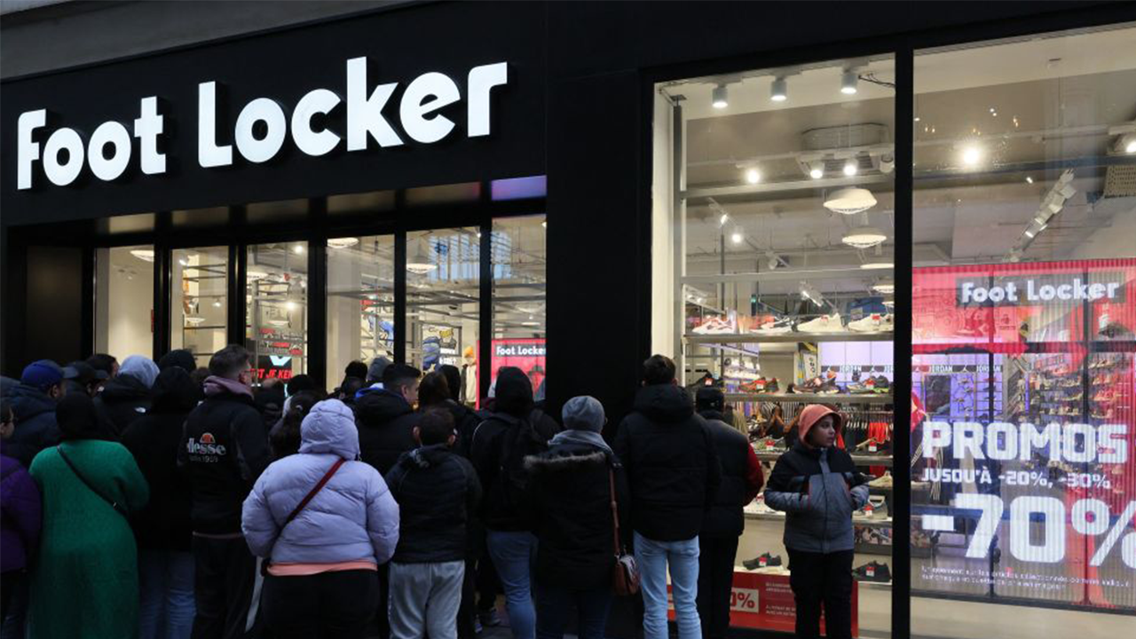Foot Locker closing over 400 mall locations