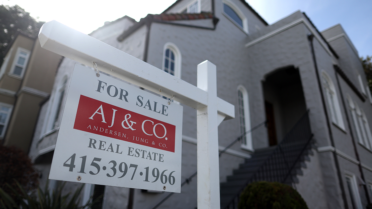 Mortgage rates fall again, but high home prices persist