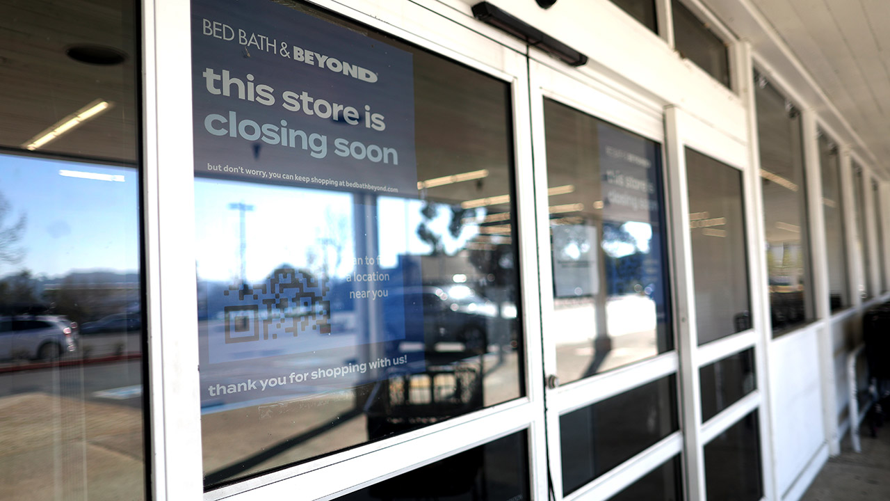 Bed Bath & Beyond, Party City store closings this month