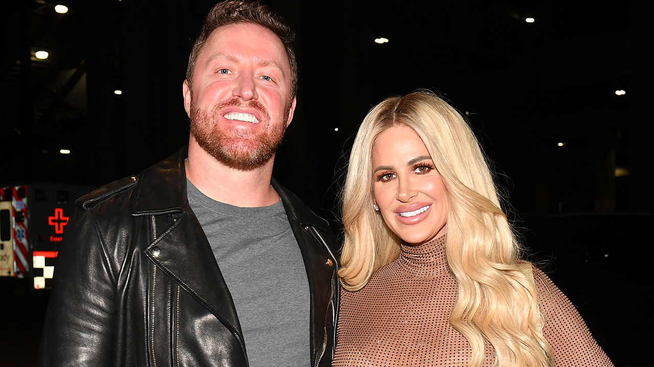 Real Housewives' stars Kim Zolciak, Kroy Biermann Georgia home up for  foreclosure auction after split: report | Fox Business