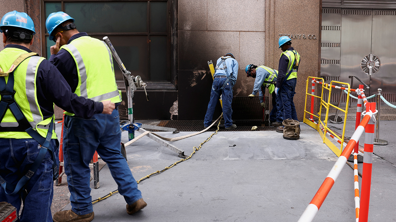 Smoke pours out of Tiffany & Co. flagship 5th Ave. New York store two  months after reopening