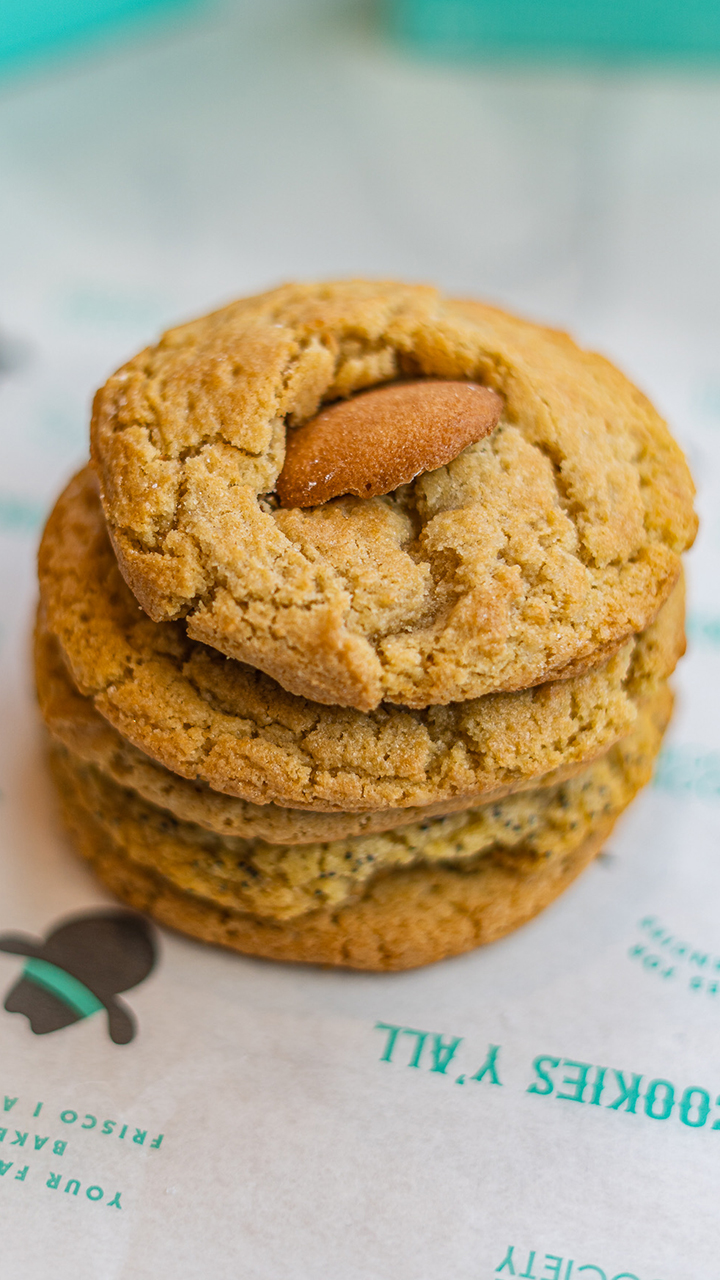 Crumbl Cookies' franchise owner reveals why Americans are spending $5 on a  single cookie