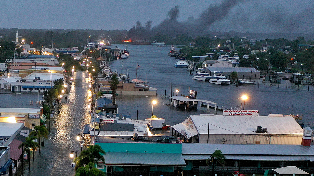 Hurricane Idalia Major carriers suspend operations at airports in