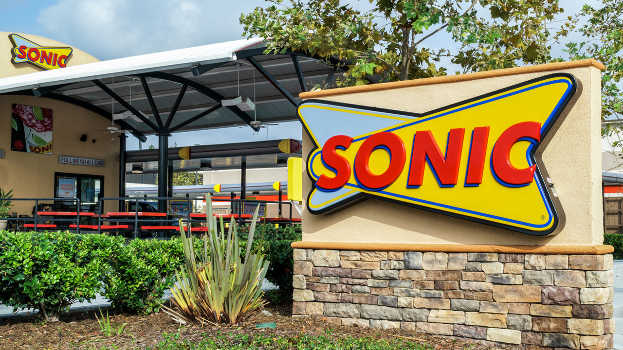Sonic Drive-In latest big-name chain headed for Hookele