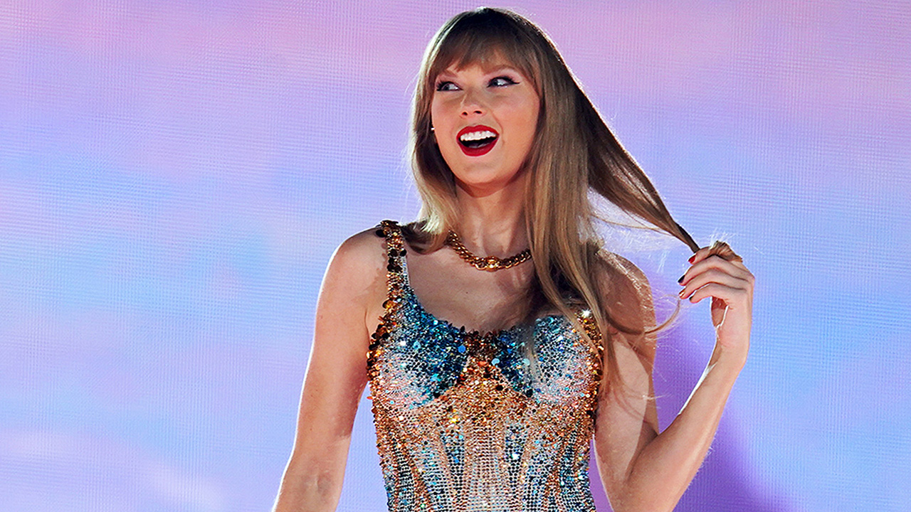 Taylor Swift achieves billionaire status amid new romance, record