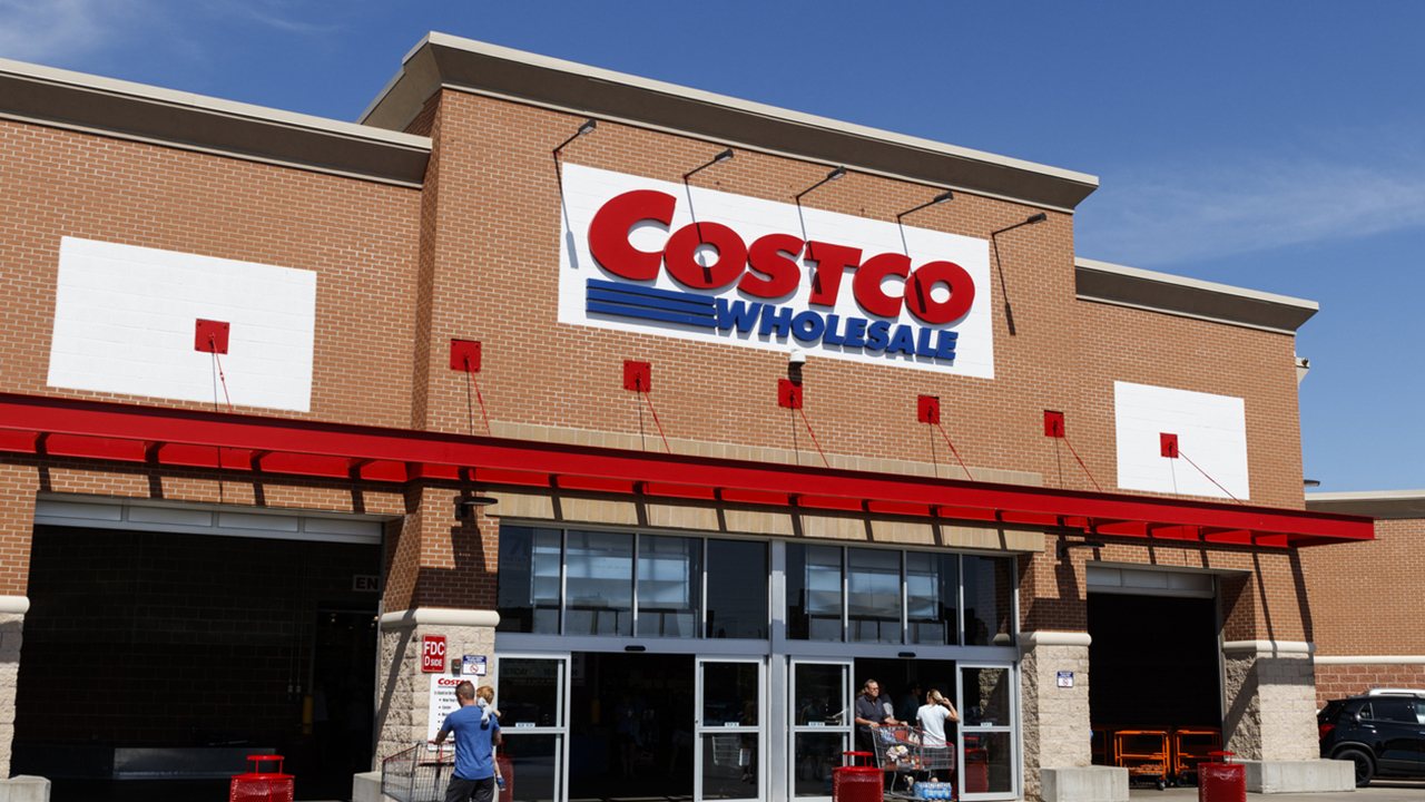 Why Costco hot dogs have kept $1.50 price tag since 1985