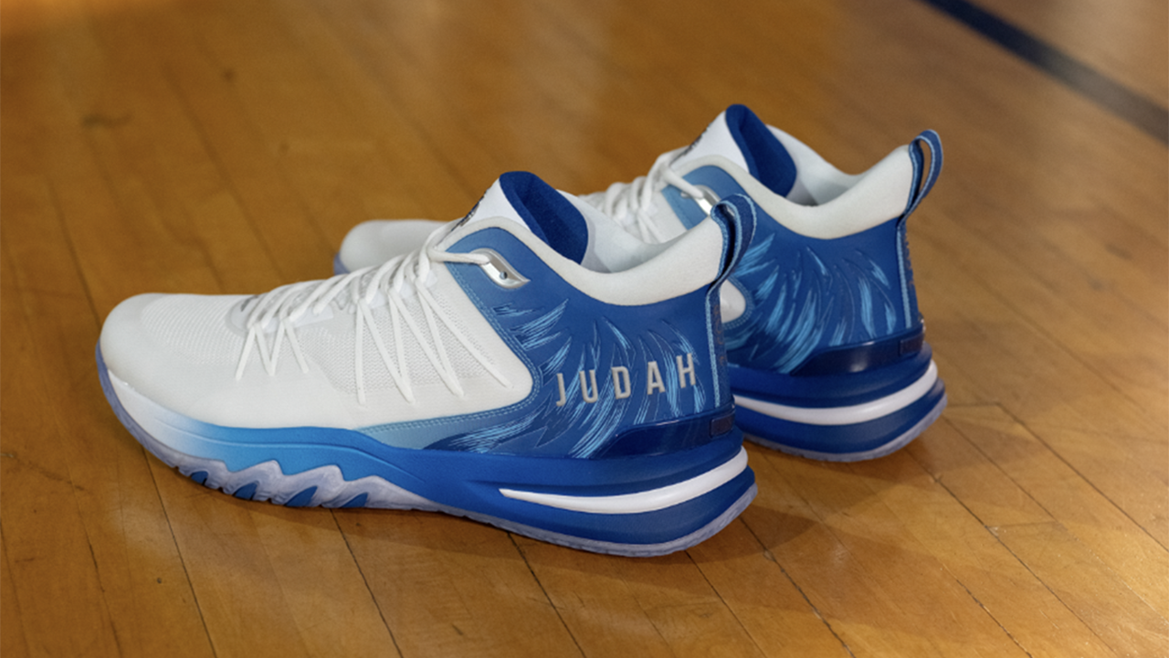 Basketball shoes: What high school players are wearing and why