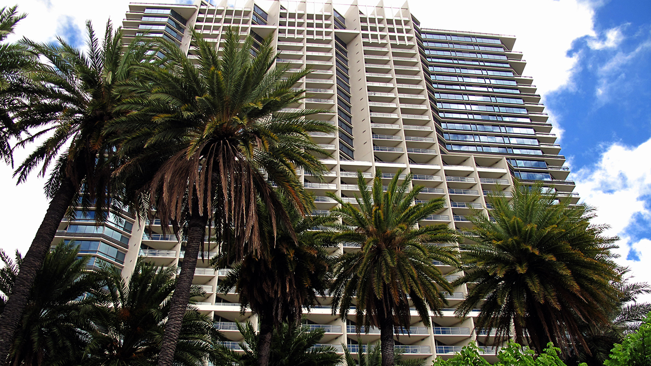 Waikiki Beach hotel getting rid of Trump name, to have new management