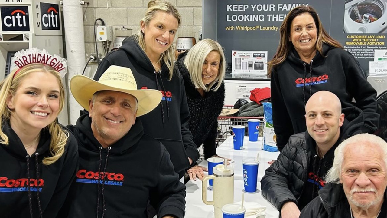 https://static.foxbusiness.com/foxbusiness.com/content/uploads/2023/12/Maidson-with-family-at-Costco.jpg