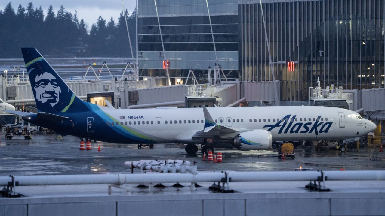 Former airline pilot Kathleen Bangs details whether the latest Boeing 737 Max plane safety issue was an engineering, factory or installation problem.