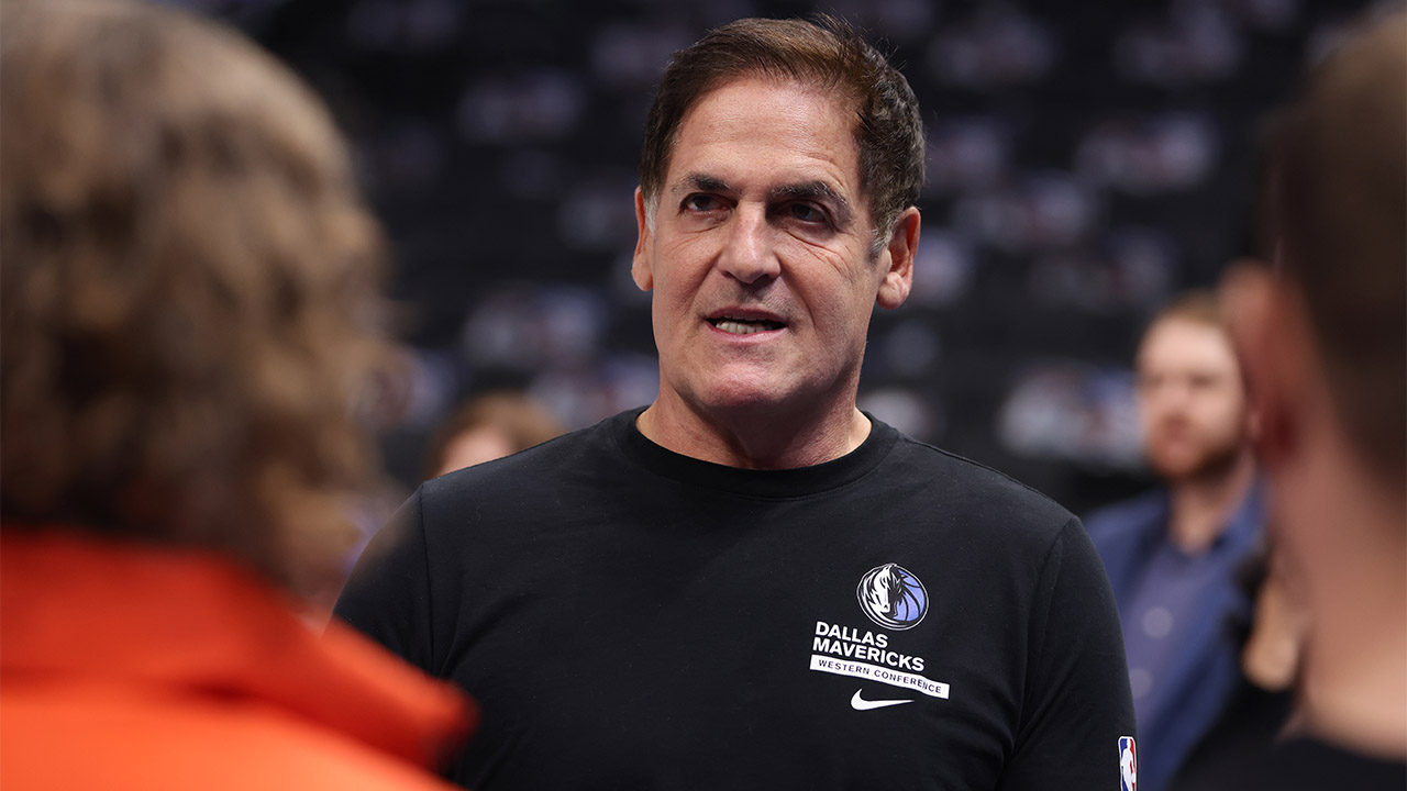Mark Cuban tweet on DEI, hiring practices draws criticism from social media  users — and a federal official | Fox Business