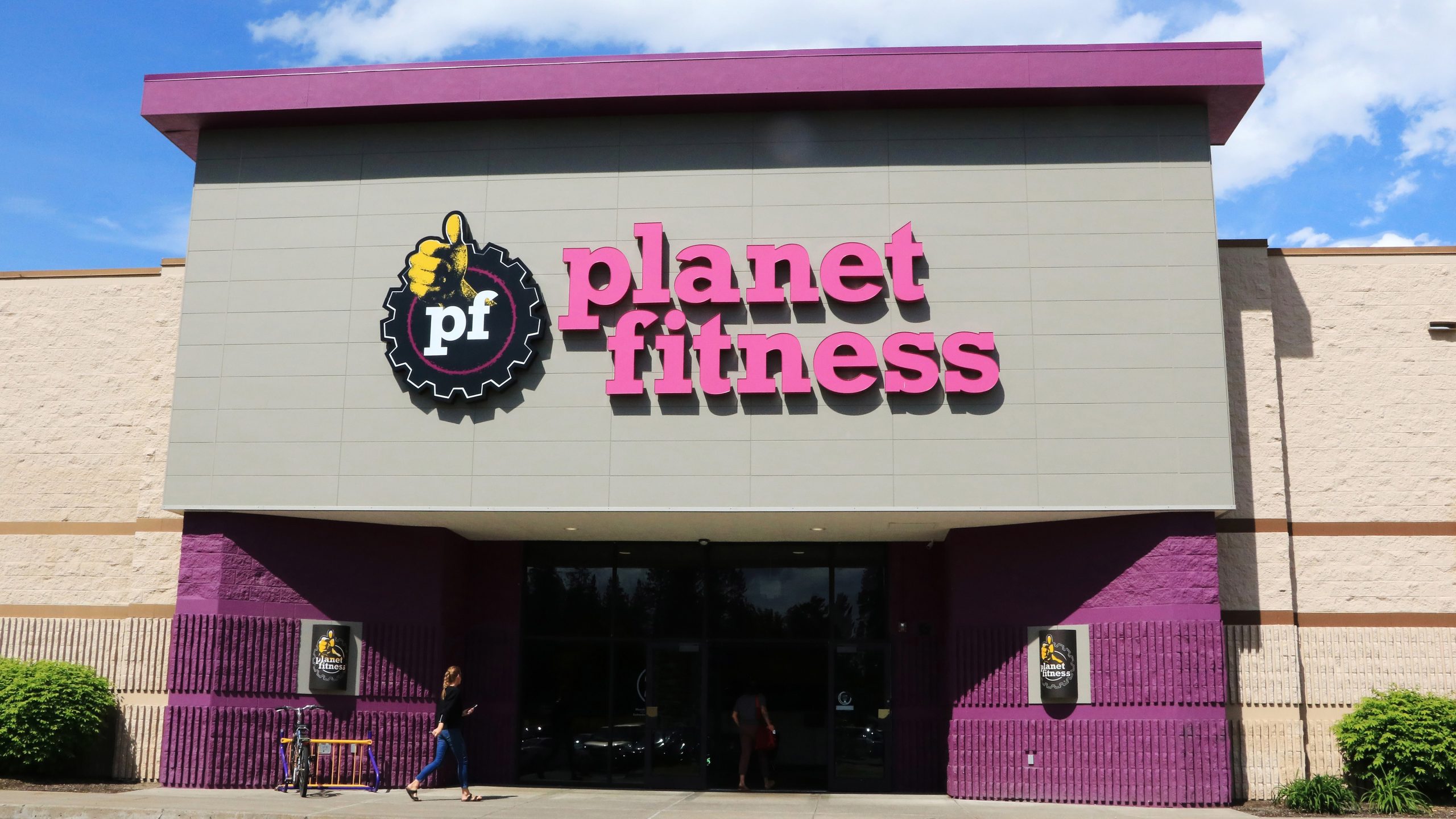 Planet Fitness to buy franchisee Sunshine Fitness in $800 million