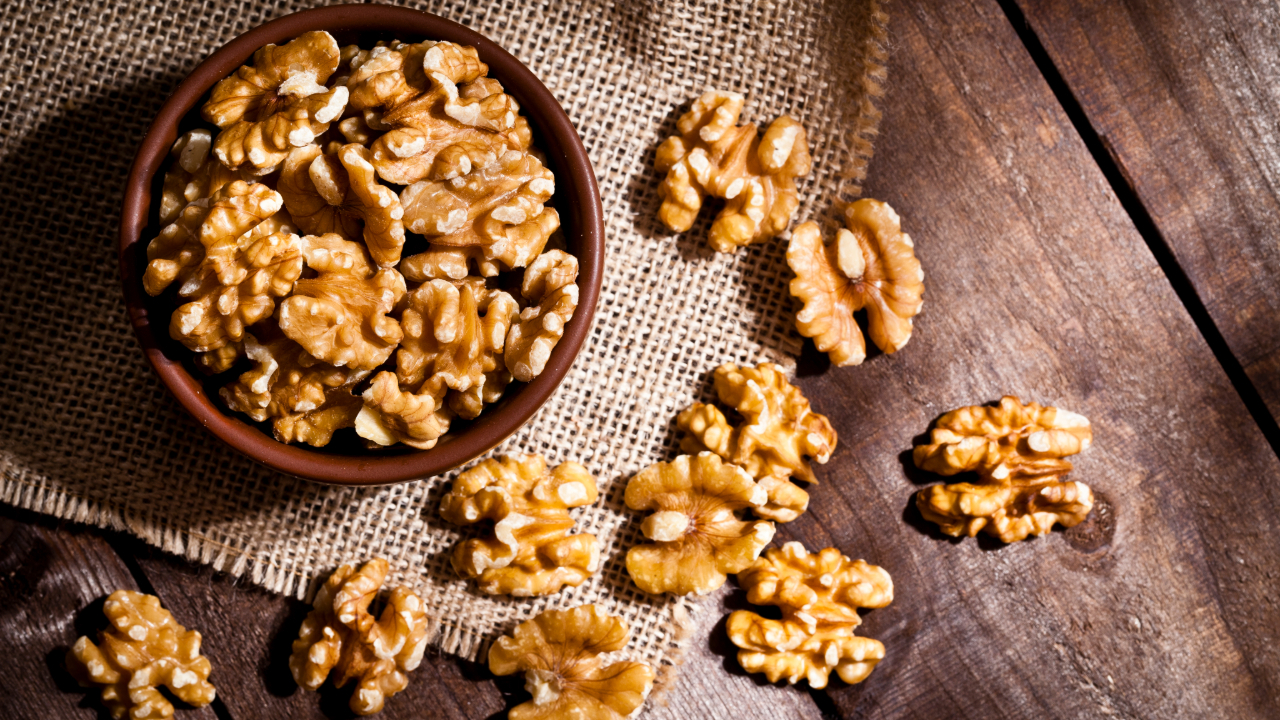 FDA says multistate E. coli outbreak tied to walnuts