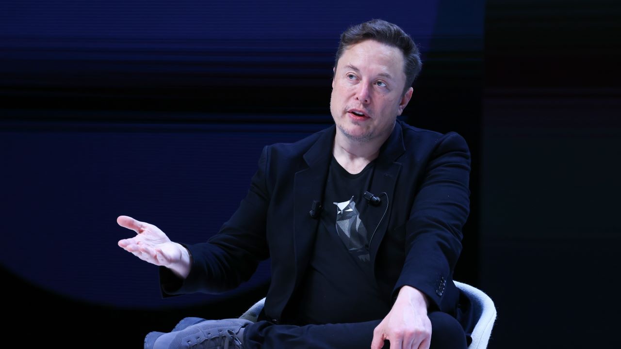 Elon Musk says Lucasfilm president is 'more deadly than the Death Star' for handling of 'Star Wars' franchise