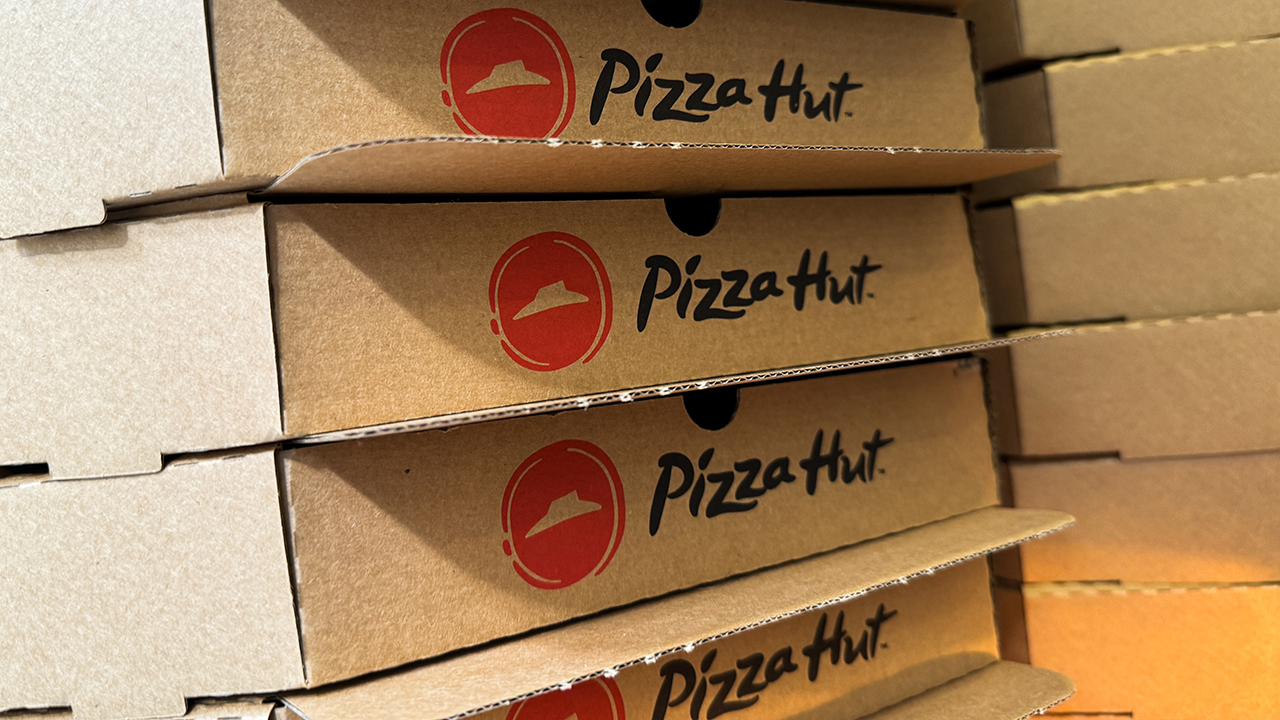 More than a dozen Indiana Pizza Huts abruptly closed