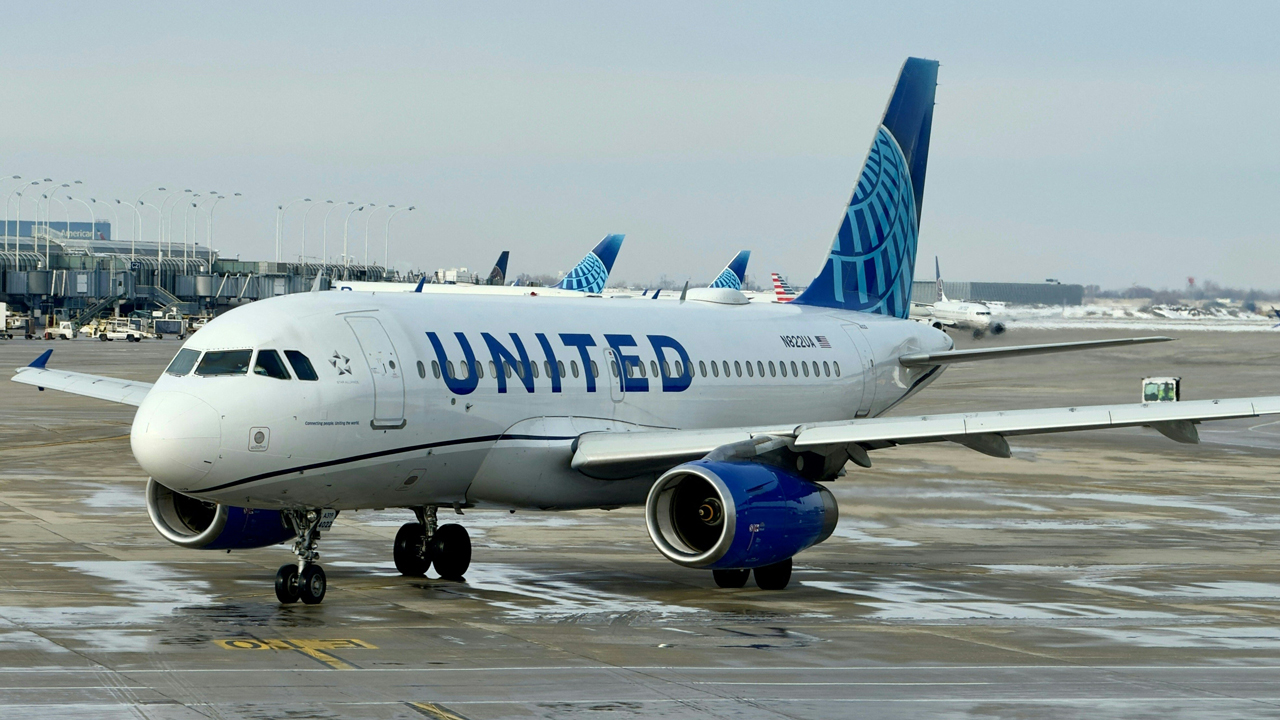 United flight forced to undergo 'deep clean' after passenger experiences medical issue