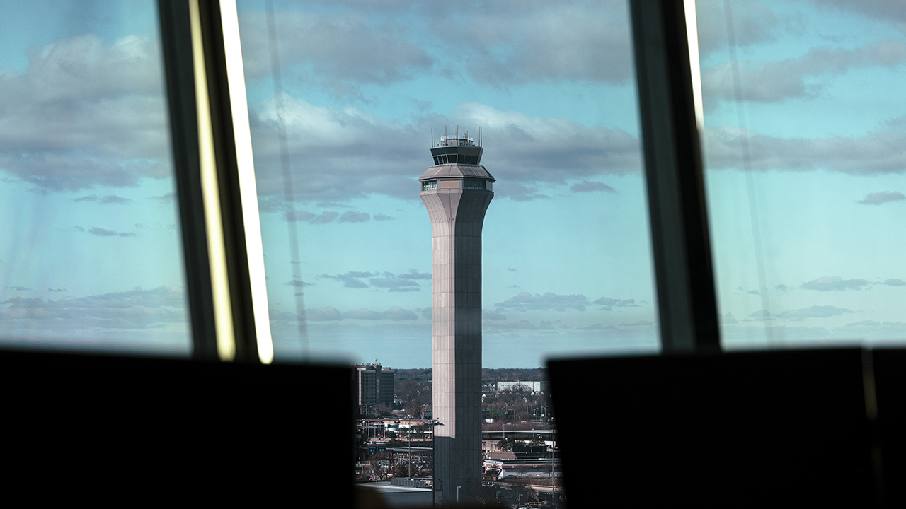 Major airline makes big change to ease travel woes amid chaos at Newark airport