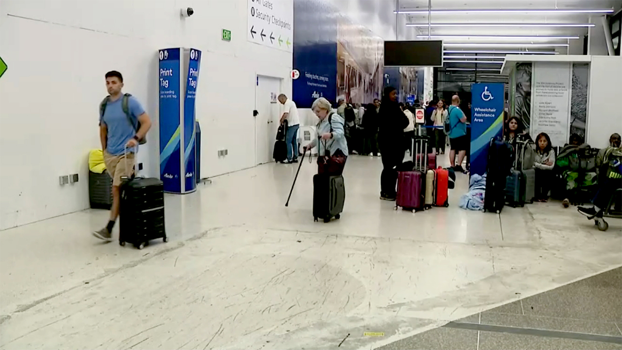 Alaska Airlines lifts ground stop for all mainline aircraft: FAA