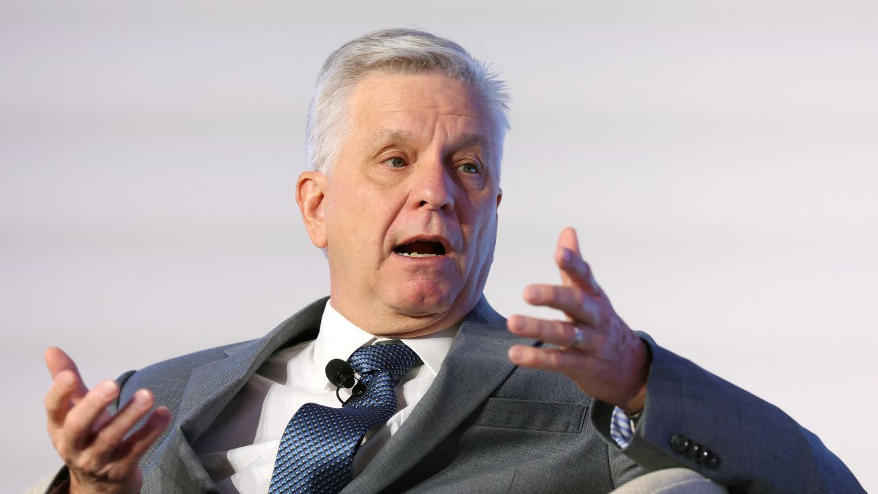 One of Trump's top picks for Fed chair doubles down on rate cut demands