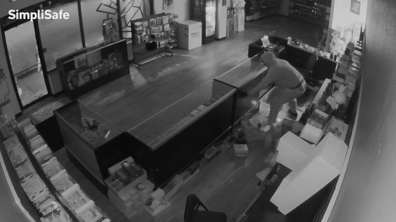 Florida collectibles shop loses $30K in Pokémon cards after smash-and-grab: video