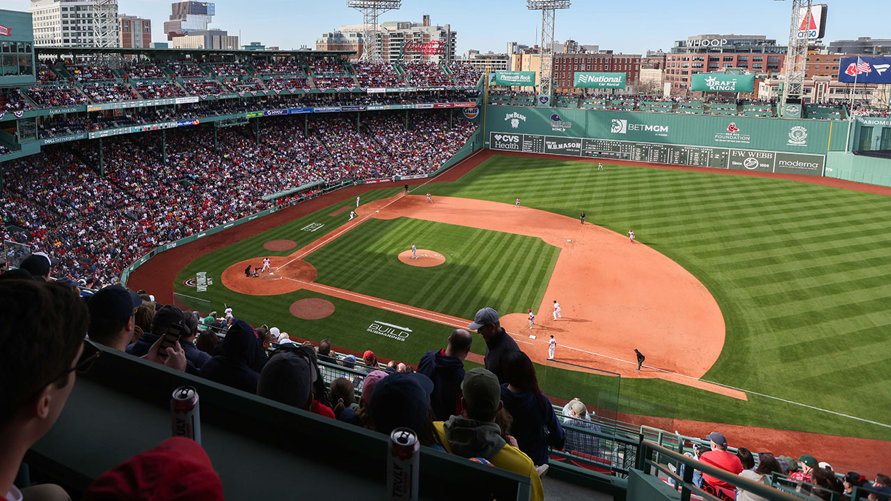 Red Sox fans encouraged to avoid food, drinks purchases as first-ever strike at historic Fenway Park looms