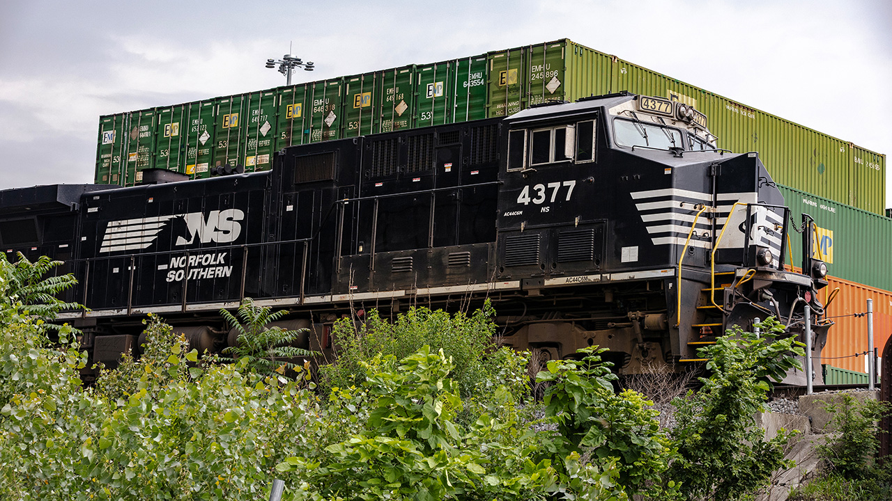 Union Pacific, Norfolk Southern merge creating first US transcontinental railroad