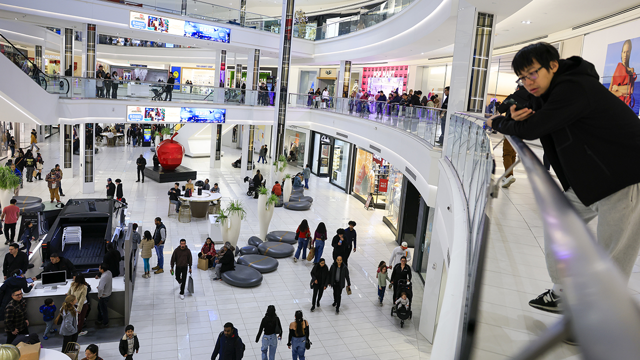 Popular New Jersey mall hit with lawsuit for selling clothes on Sunday