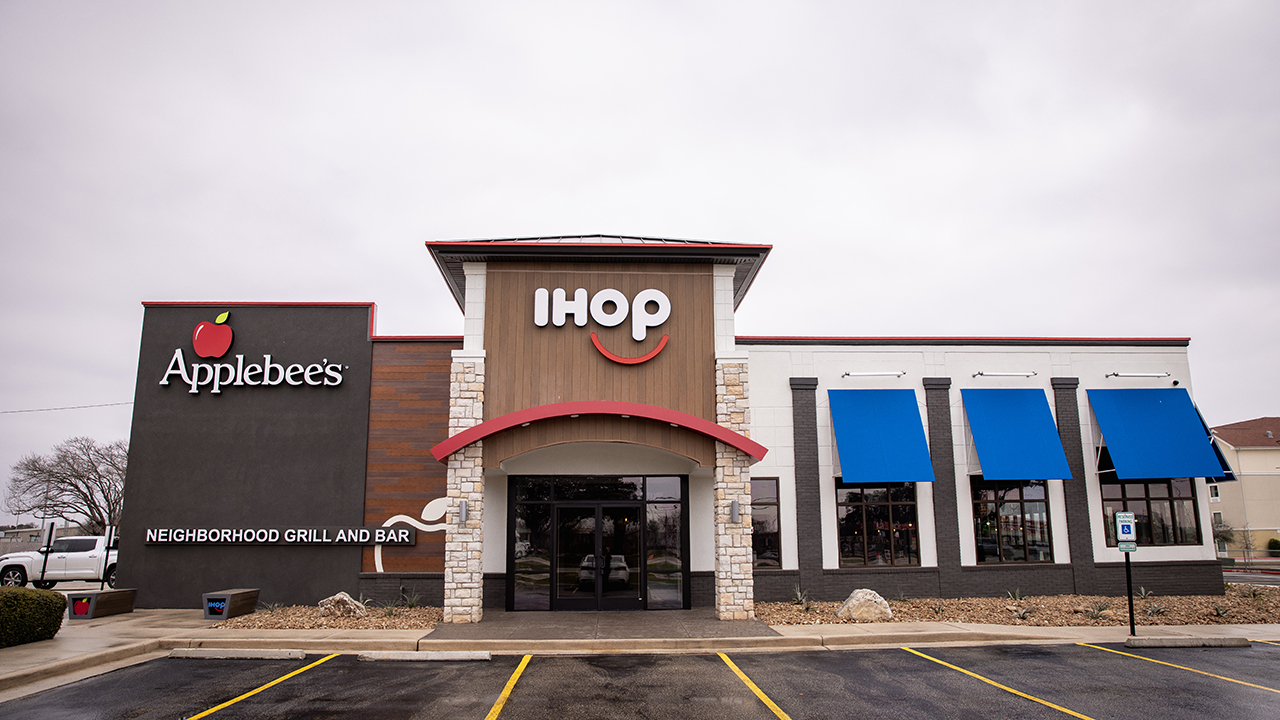 Inside the Applebee's-IHOP combo restaurant model that's set to expand in the US