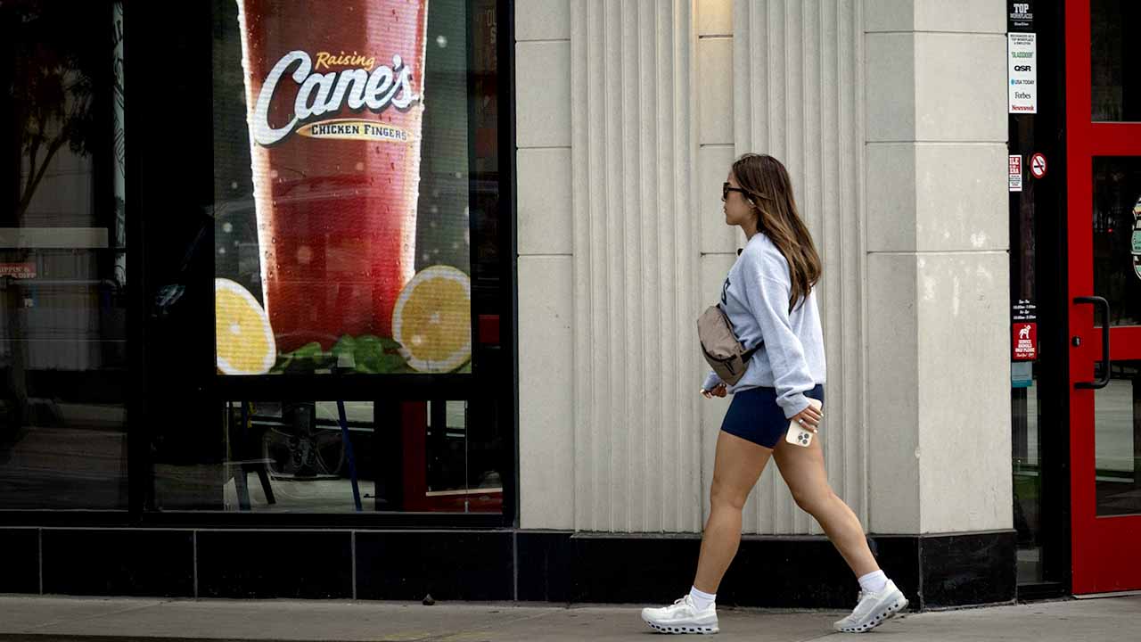 Raising Cane's to open more restaurants in September
