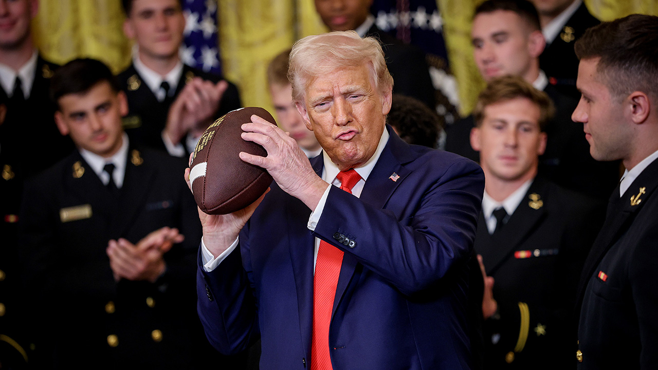 Top college's athletic director says Congress must be involved in NIL regulation
