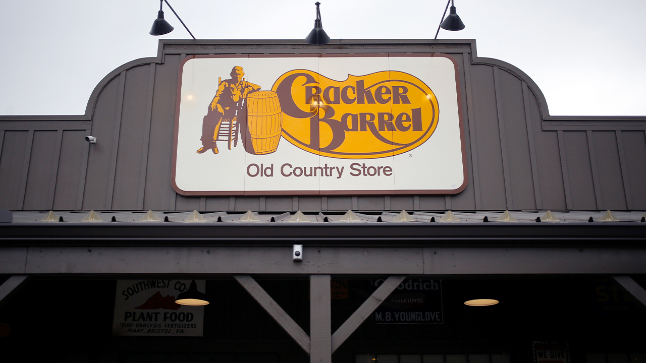 Activist investors push Cracker Barrel shareholders to oust DEI specialist