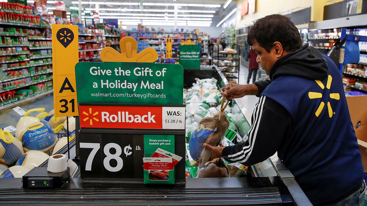 Walmart's strong quarter shows Americans are still spending
