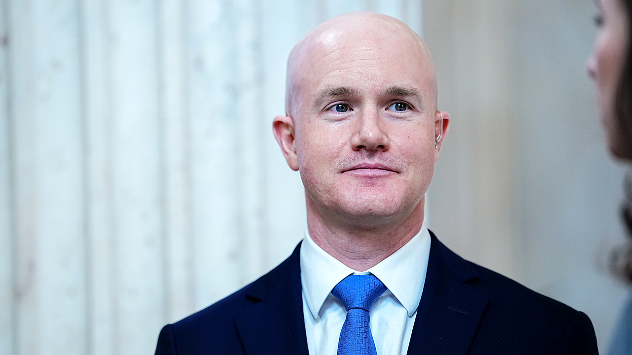 Senate Banking Committee cancels crypto bill meeting amid opposition | Fox  Business