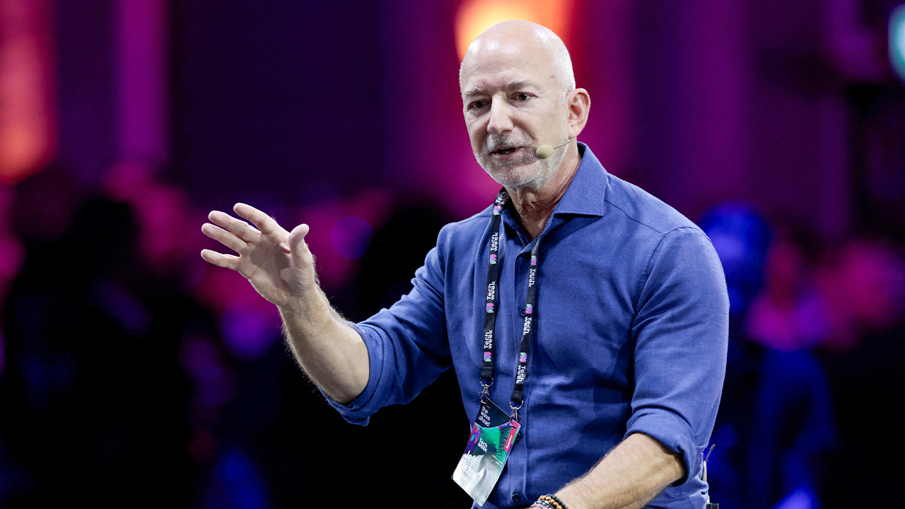 Amazon cuts 16,000 jobs while continuing to invest heavily in AI technology  | Fox Business