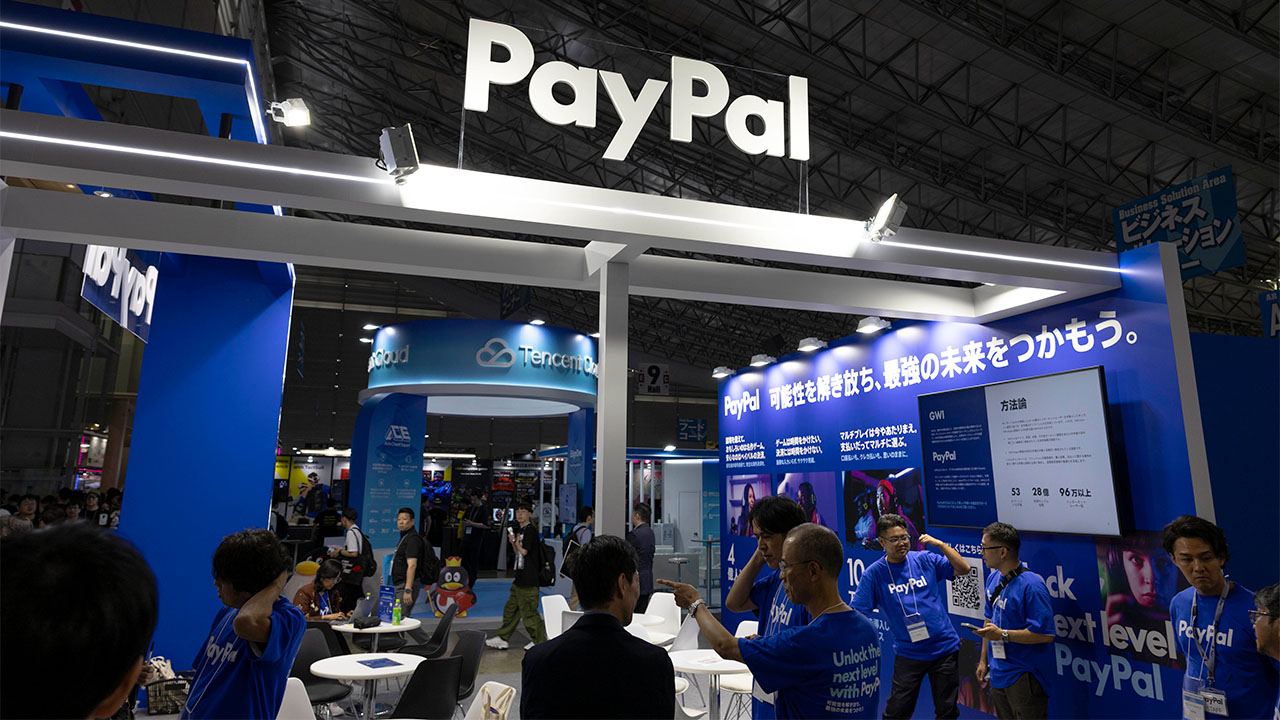 PayPal eyes 20% job cuts as profit falls, outlook weakens