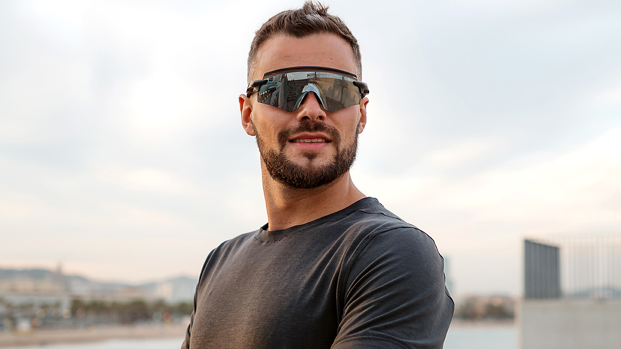 foxbusiness.com - Madison Colombo - Tech CEO predicts AI glasses will turn Americans into 'walking cameras' as next tech era arrives