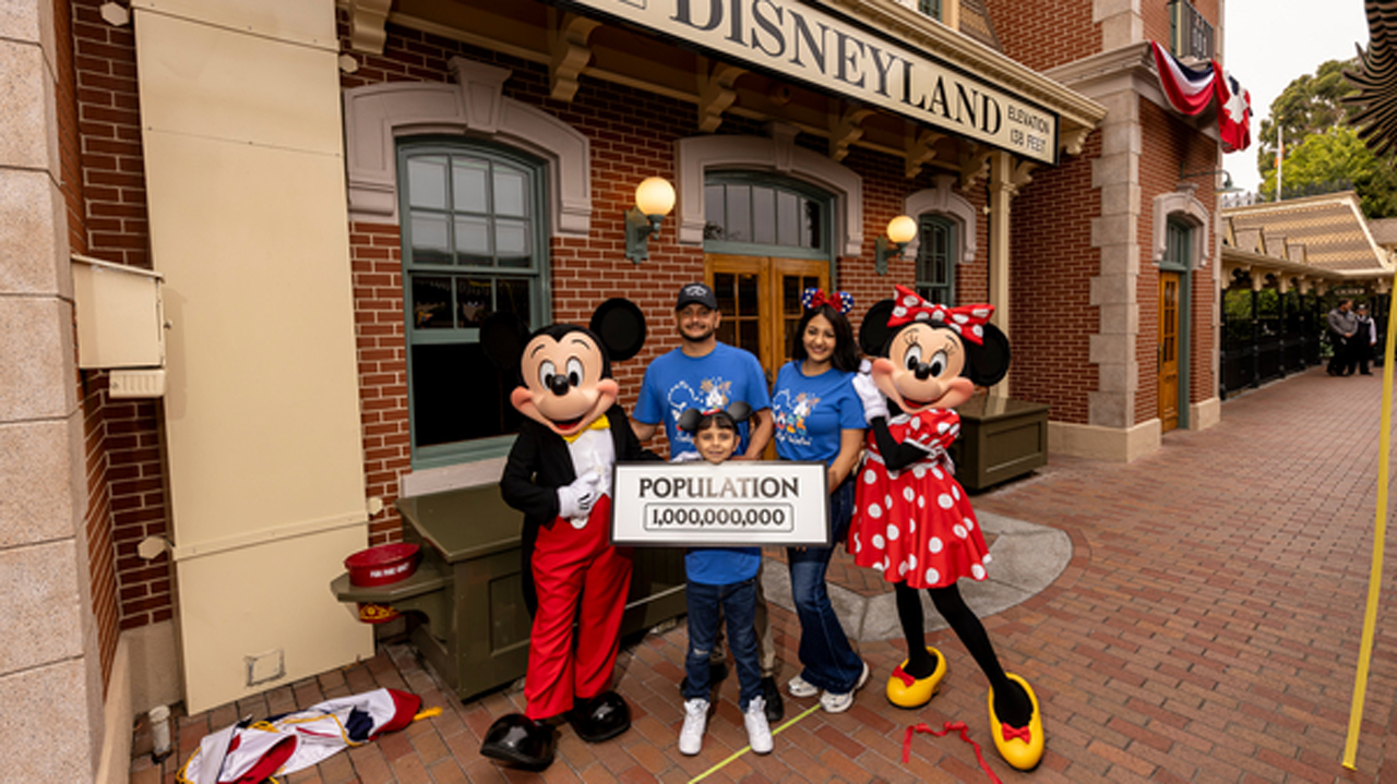 8-year-old gets surprise of a lifetime as Disneyland's honorary 1 billionth guest