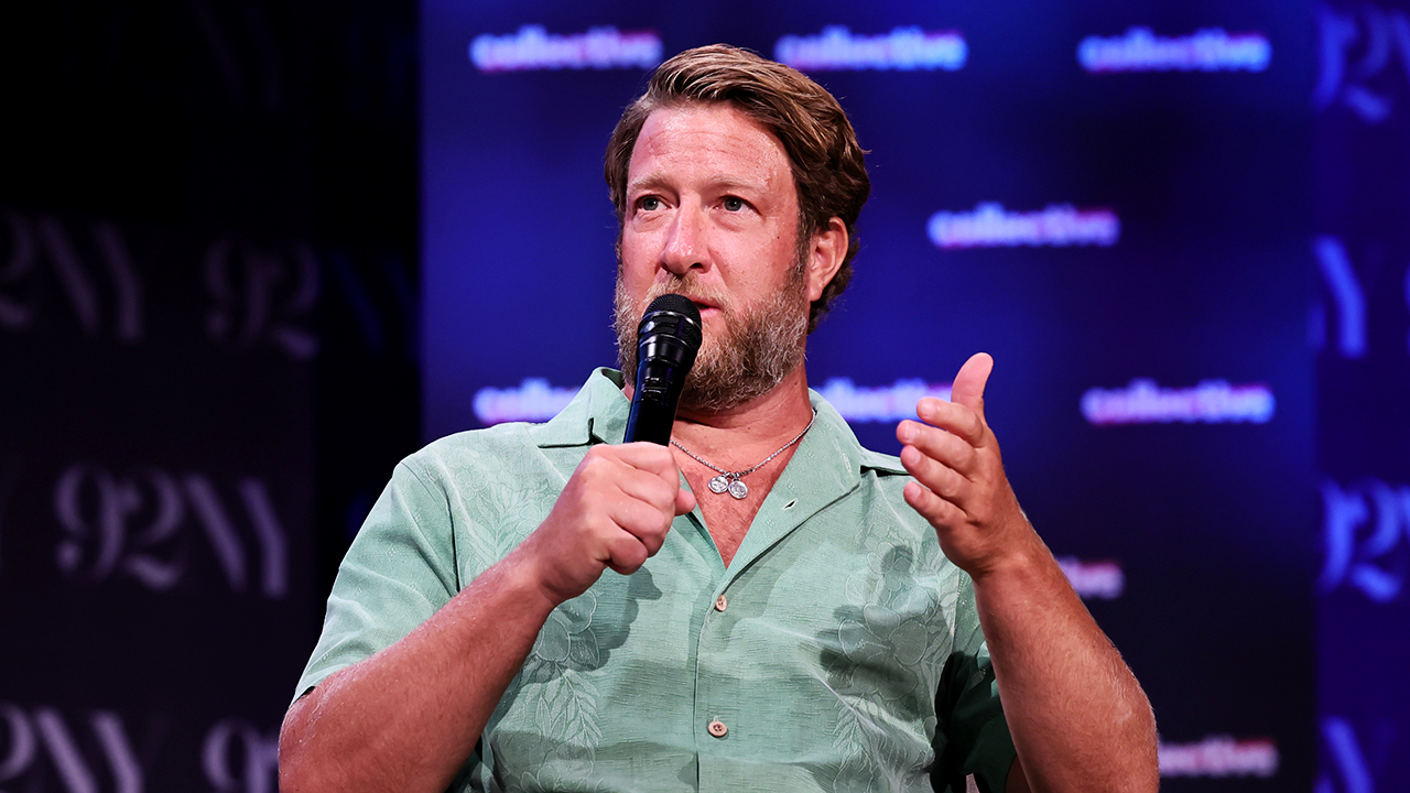 Dave Portnoy has message for 'trashy, ratchet influencers' amid viral Nantucket sign controversy
