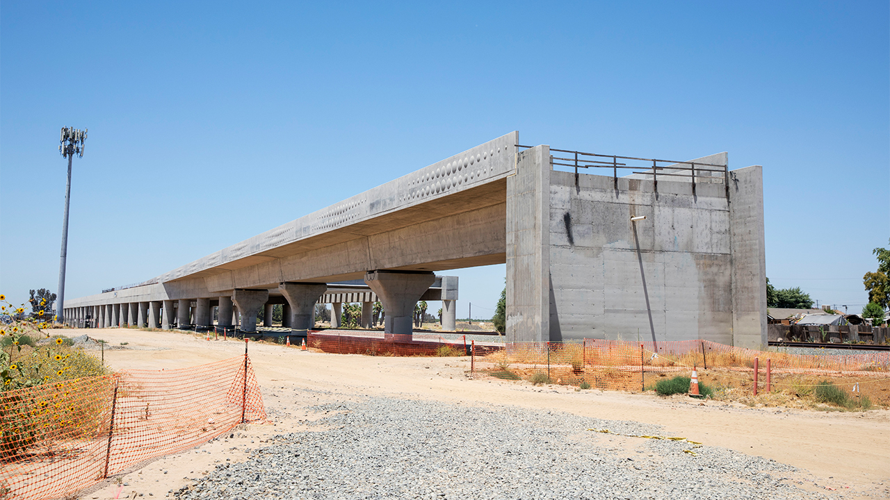 California high-speed rail consultants billed taxpayers for a private plane, tiki bars and cigar lounges