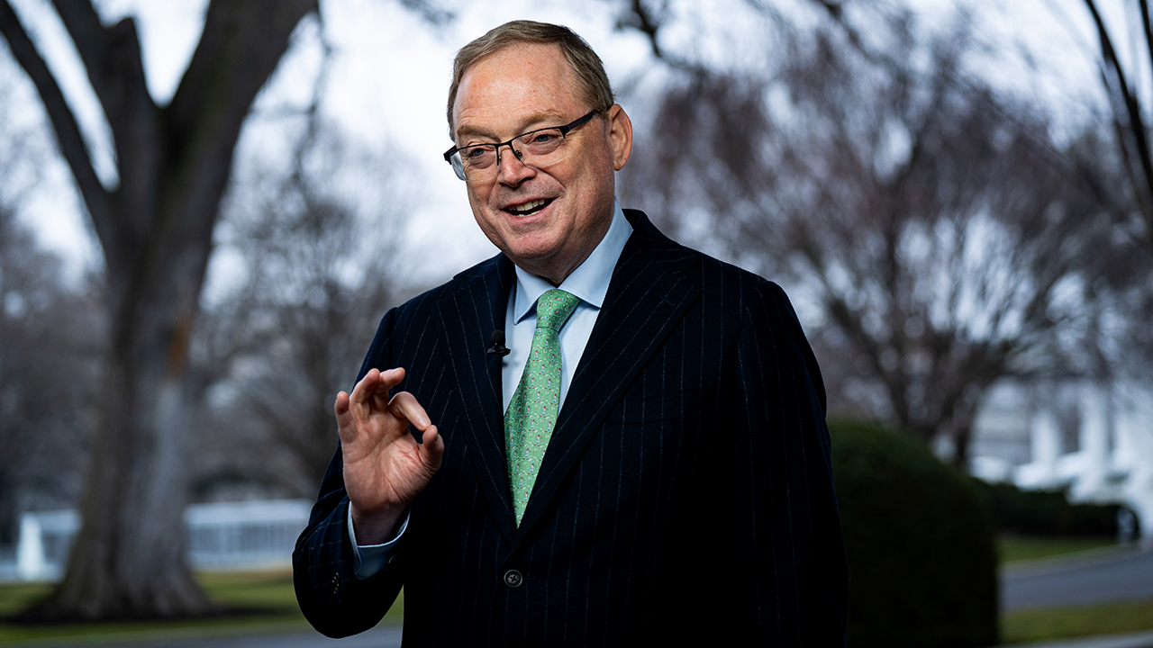 White House economic chief reveals why Americans aren't feeling optimistic about economy